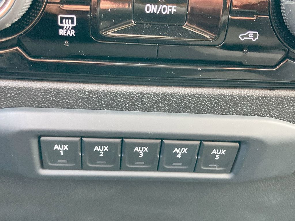 2024 Chevrolet Silverado 3500HD LT Image 32 of 33