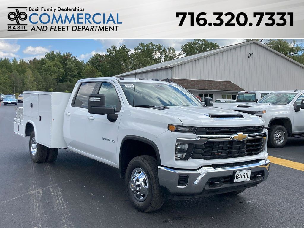 2024 Chevrolet Silverado 3500HD LT Image 4 of 33