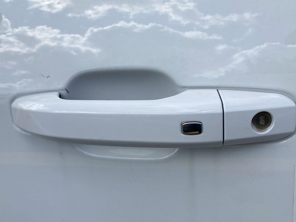 2024 Chevrolet Silverado 3500HD LT Image 16 of 33