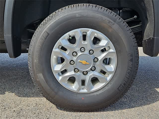 Vehicle image 7 of 21