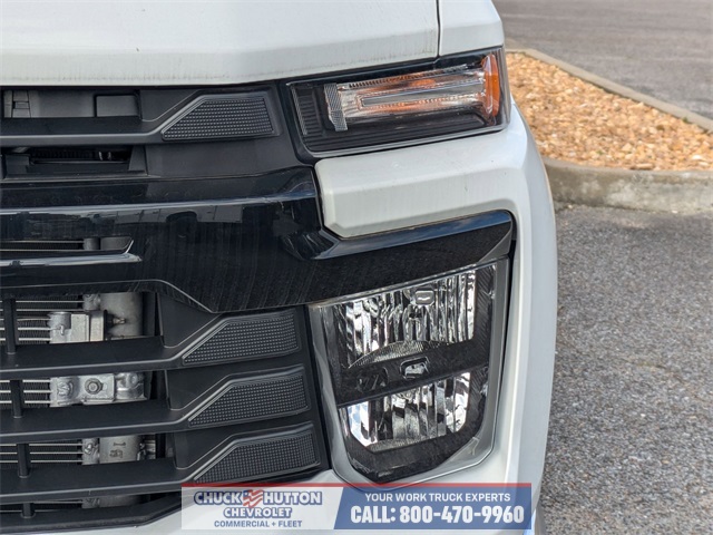 Vehicle image 24 of 34