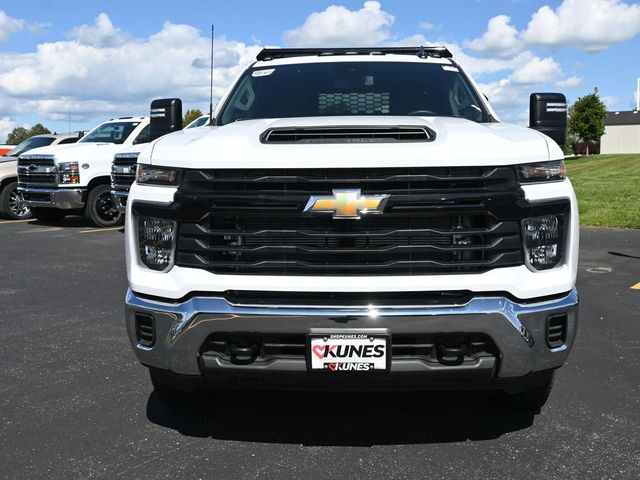 2024 Chevrolet Silverado 3500HD Work Truck Image 2 of 25