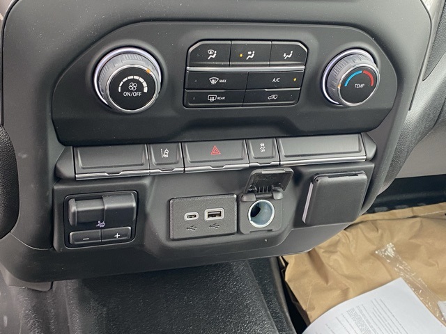 Vehicle image 22 of 35