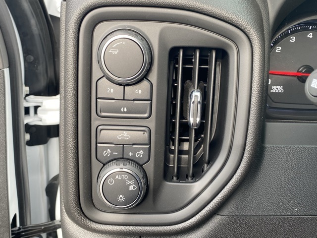 Vehicle image 24 of 35
