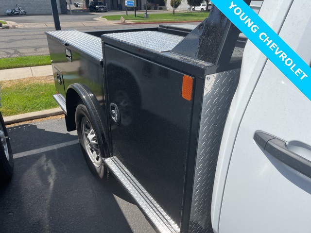 Vehicle image 10 of 11