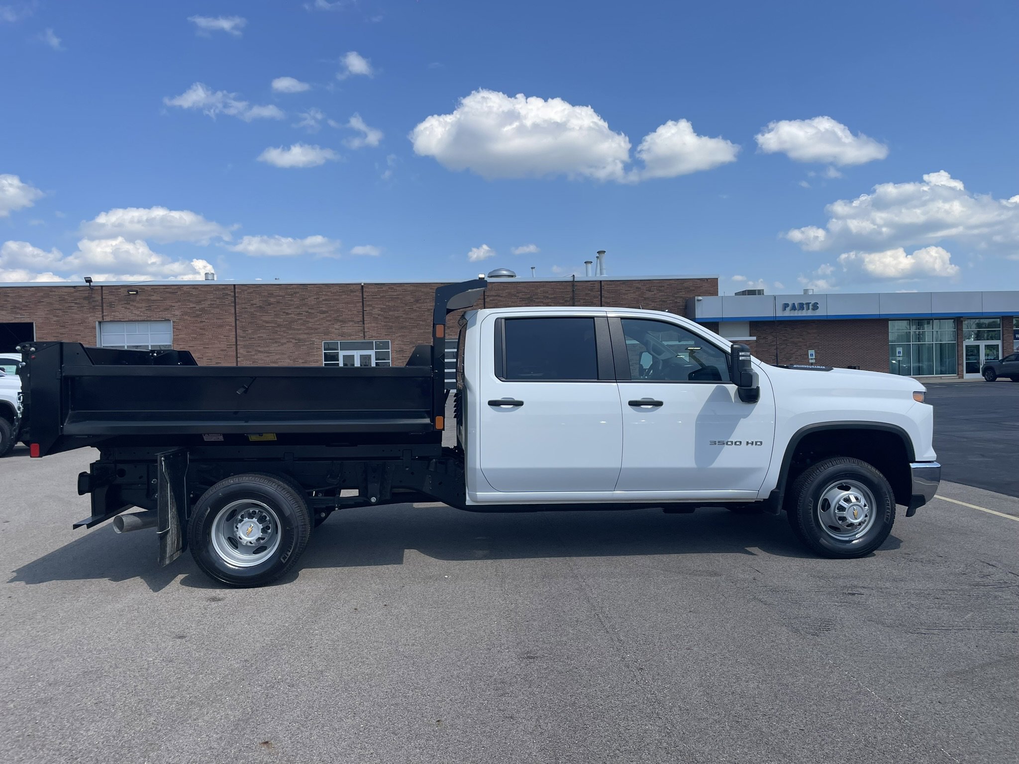 2024 Chevrolet Silverado 3500HD Work Truck Image 4 of 35