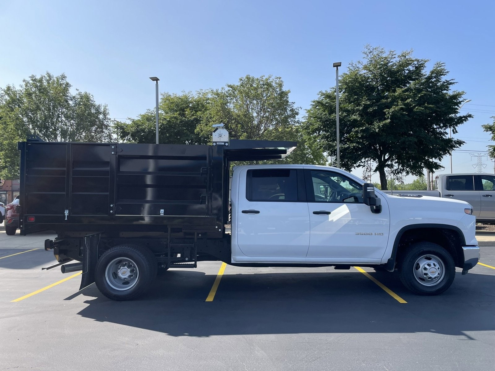 2024 Chevrolet Silverado 3500HD Work Truck Image 3 of 33