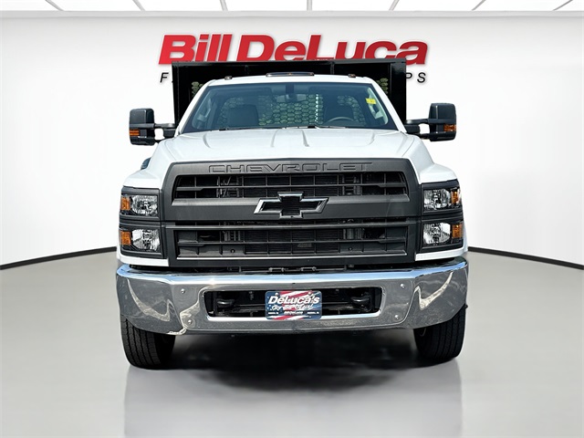 2024 Chevrolet Silverado MD Work Truck Image 2 of 25