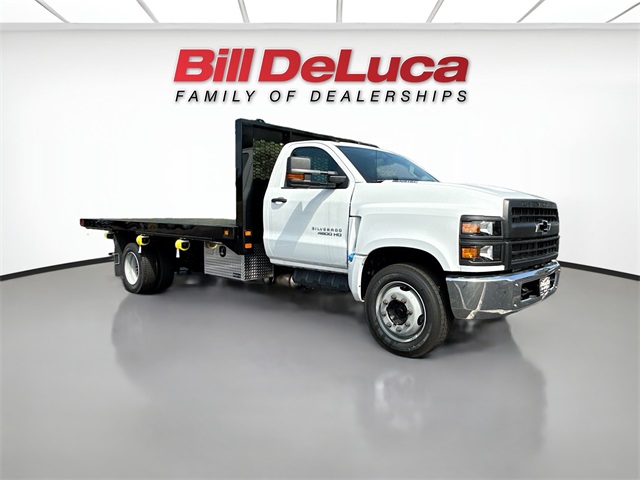 2024 Chevrolet Silverado MD Work Truck Image 3 of 25