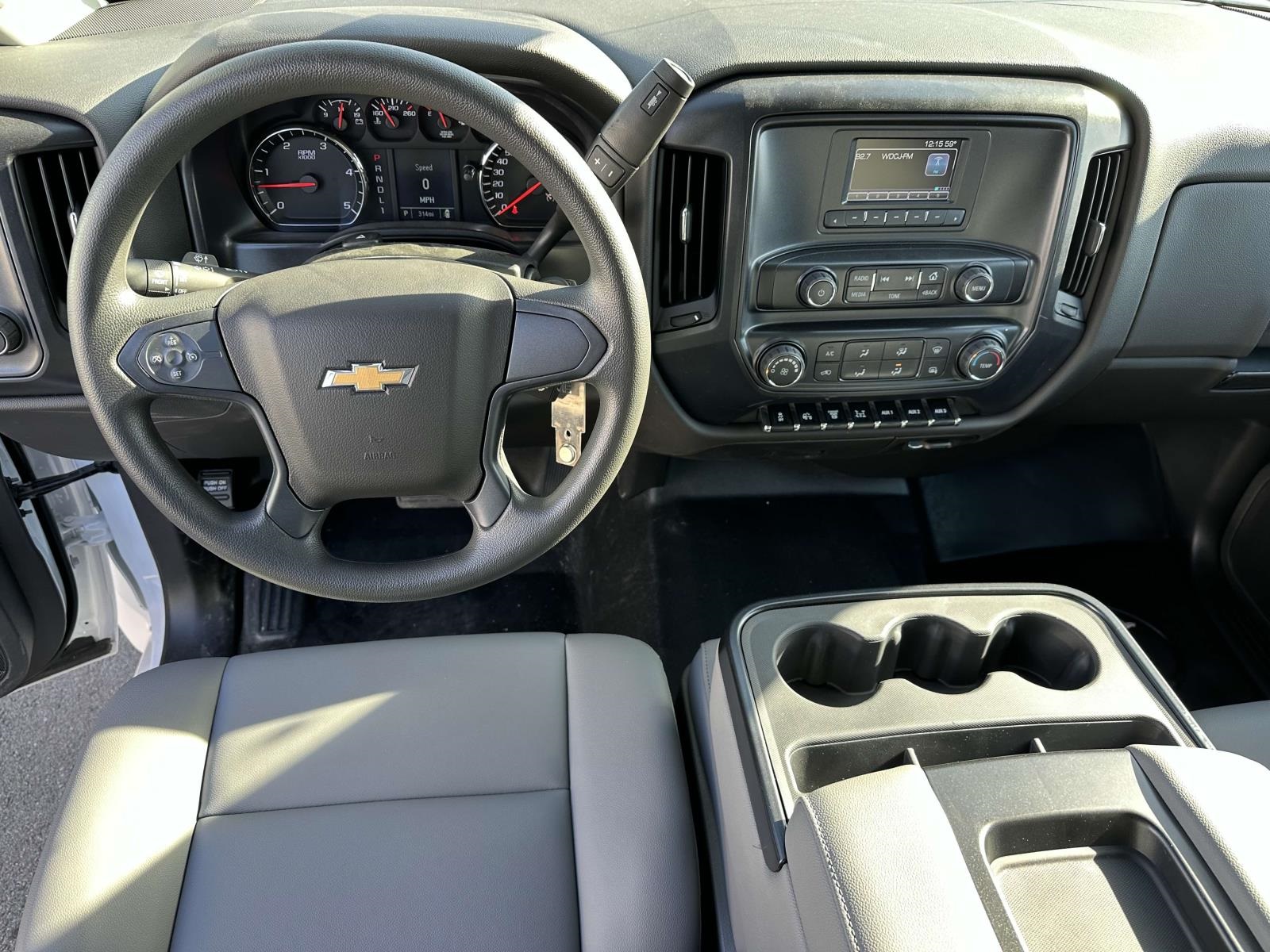 Vehicle image 8 of 21
