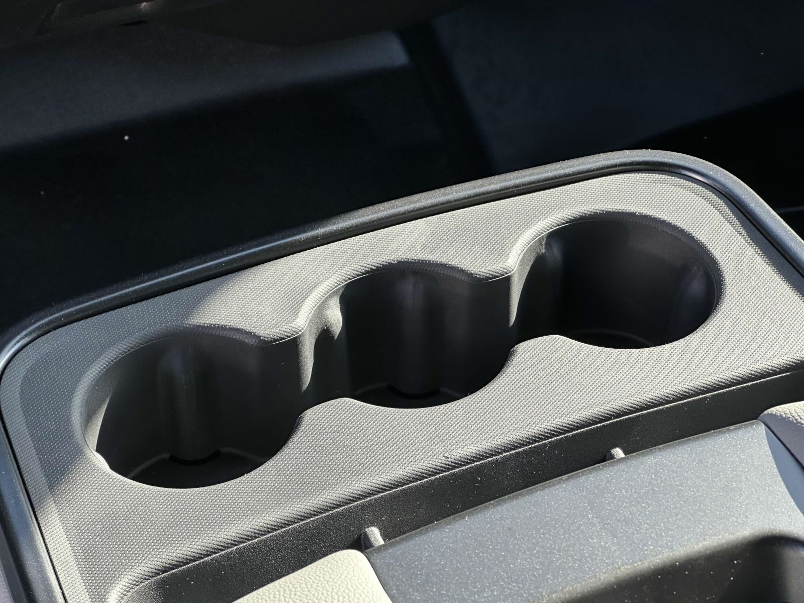 Vehicle image 15 of 21