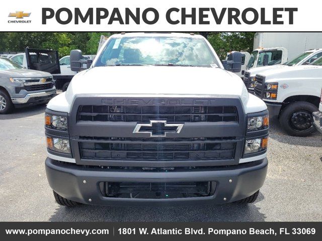 2024 Chevrolet Silverado MD Work Truck Image 2 of 22