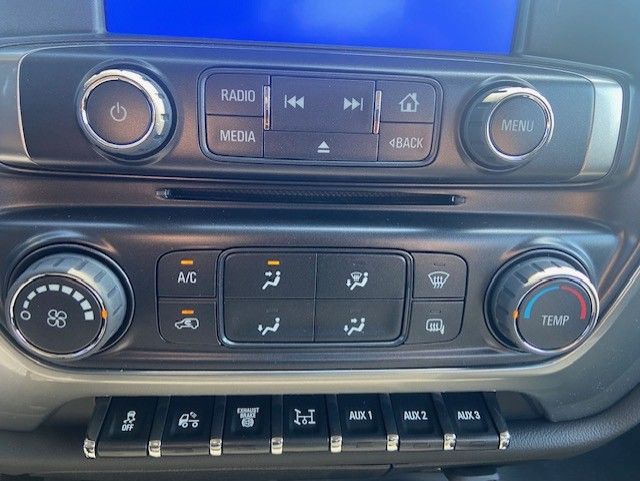 2024 Chevrolet Silverado MD LT Image 17 of 18