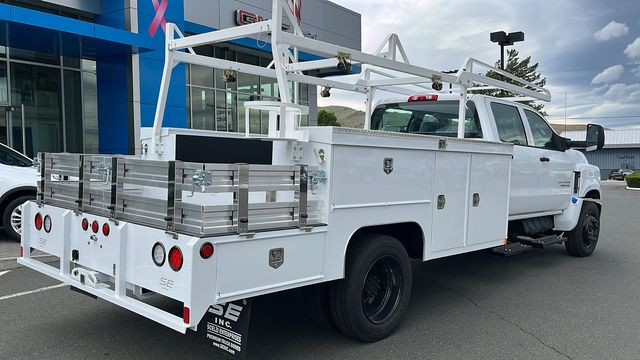 Vehicle image 8 of 59