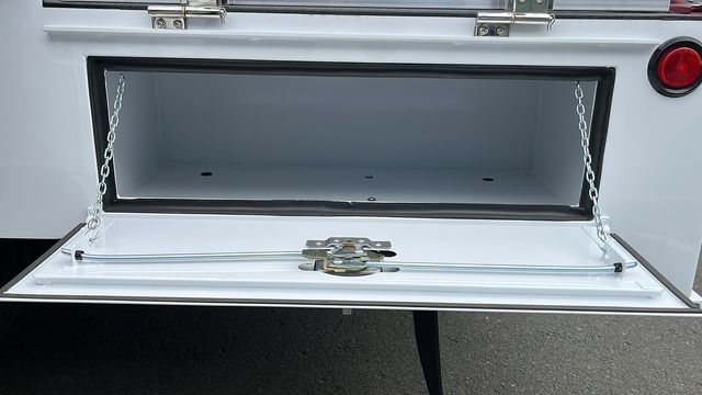 Vehicle image 20 of 59
