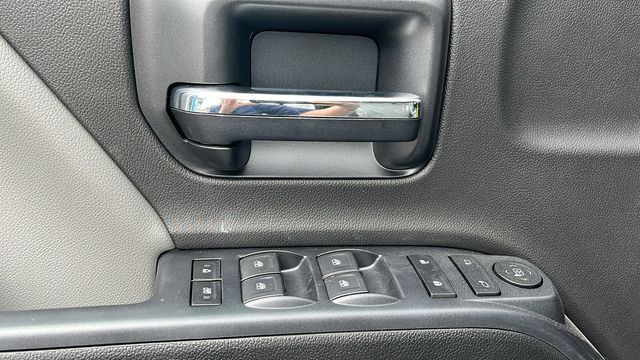 Vehicle image 40 of 59
