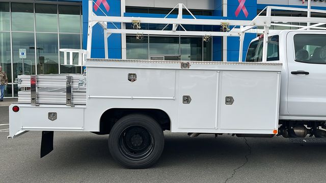 Vehicle image 28 of 59