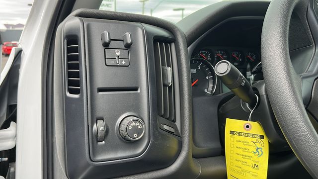 Vehicle image 41 of 59