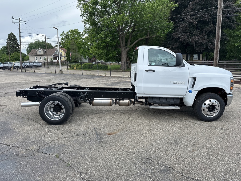 2024 Chevrolet Silverado MD Work Truck Image 6 of 12