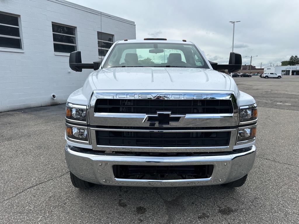 2024 Chevrolet Silverado MD Work Truck Image 5 of 12