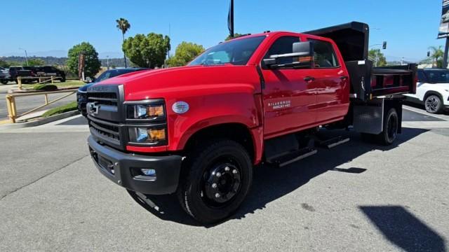 2024 Chevrolet Silverado MD Work Truck Image 2 of 31