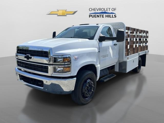 2024 Chevrolet Silverado MD Work Truck Image 2 of 30