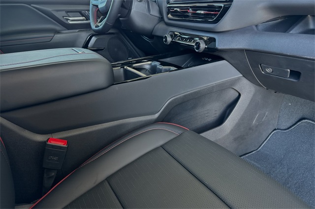 Vehicle image 12 of 23