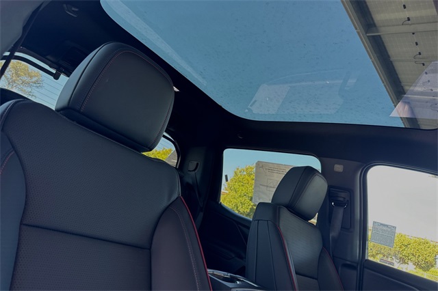 Vehicle image 14 of 23