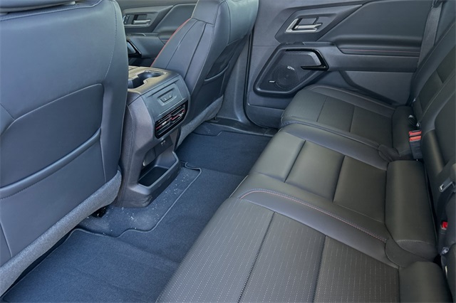 Vehicle image 9 of 23