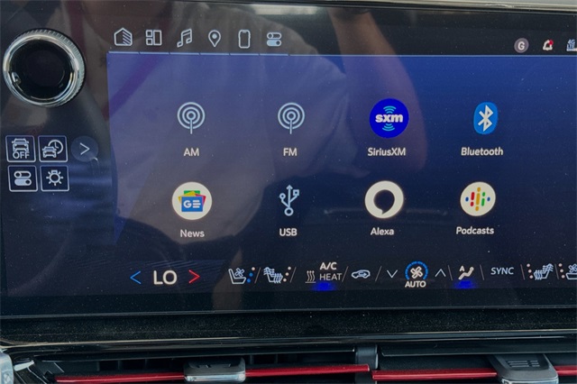 Vehicle image 15 of 23