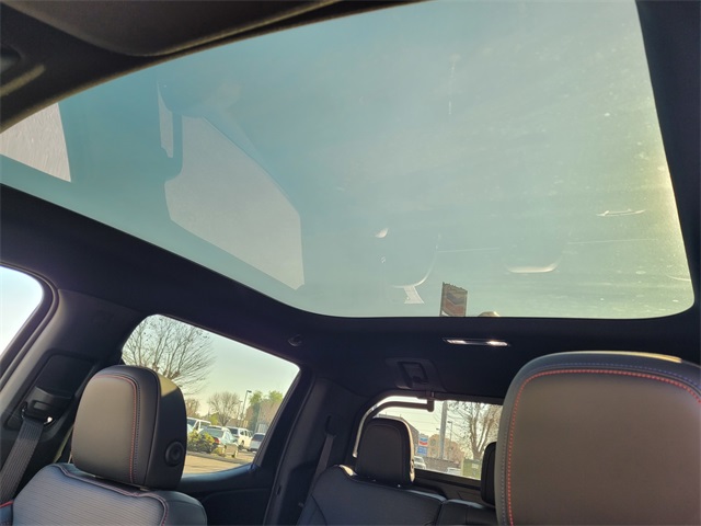 Vehicle image 9 of 16