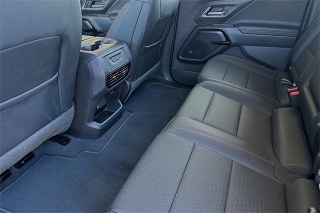 Vehicle image 9 of 23