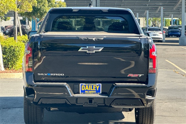 Vehicle image 6 of 23