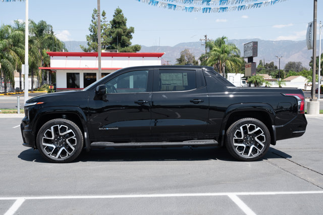 Vehicle image 8 of 42