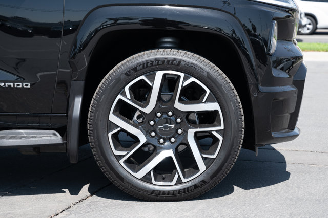 Vehicle image 9 of 42