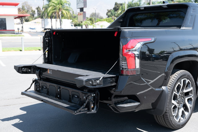 Vehicle image 14 of 42