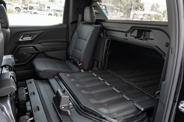 Vehicle image 40 of 42