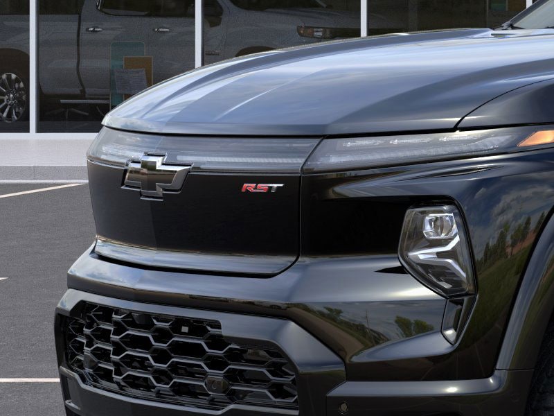 Vehicle image 13 of 24