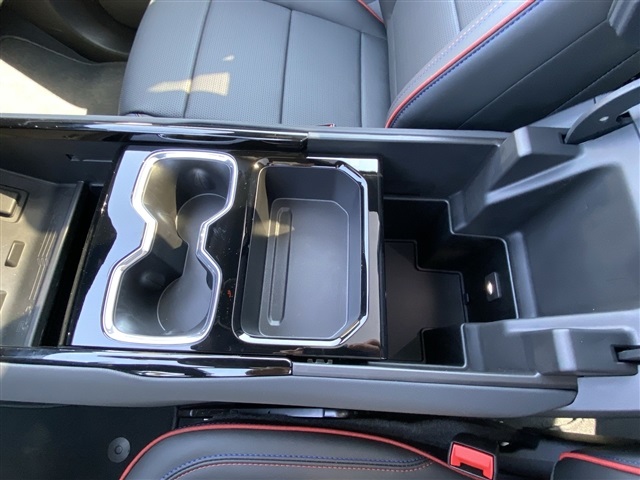 Vehicle image 46 of 51