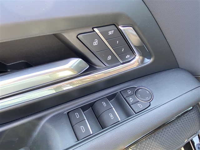 Vehicle image 29 of 51