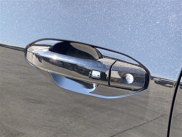 Vehicle image 48 of 51