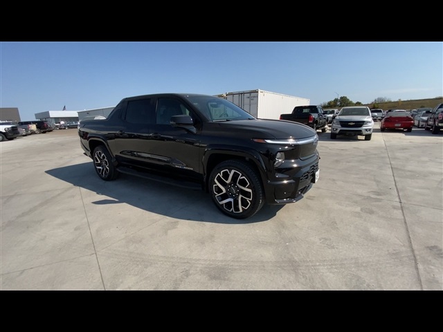 Vehicle image 5 of 51
