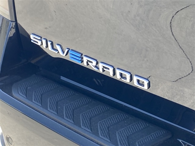Vehicle image 37 of 51