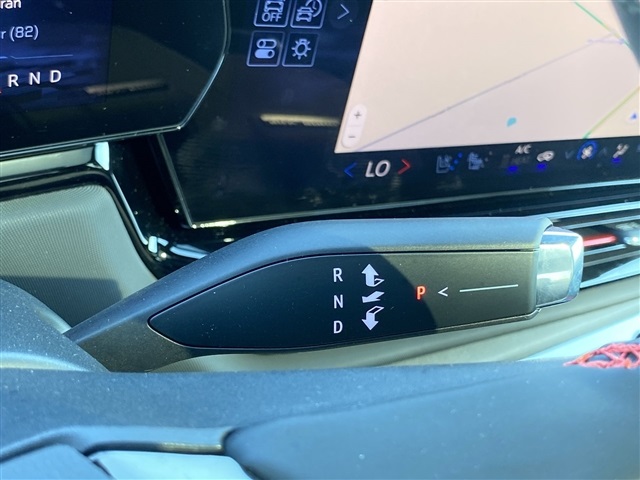 Vehicle image 22 of 51