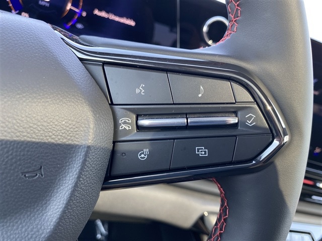 Vehicle image 41 of 51