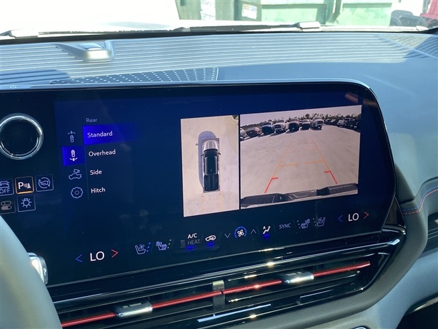 Vehicle image 21 of 51