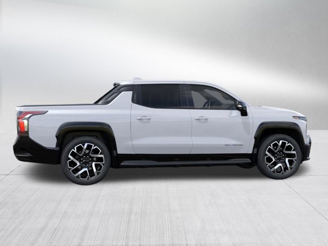 Vehicle image 6 of 24