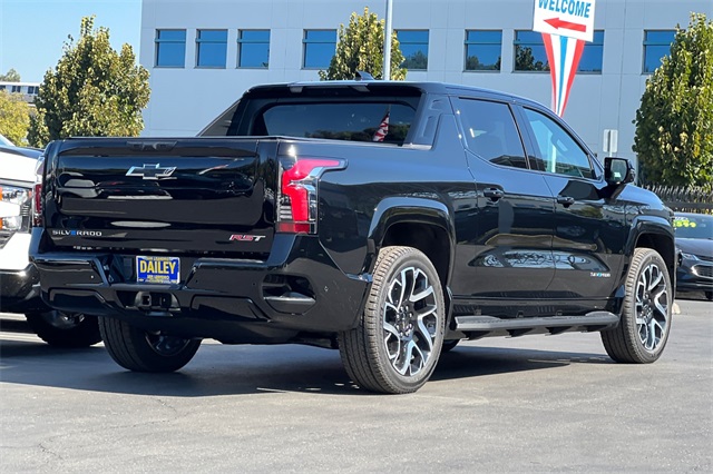 Vehicle image 5 of 21