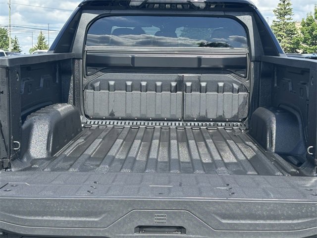Vehicle image 10 of 34