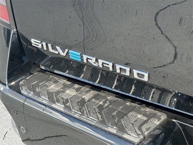 Vehicle image 13 of 34